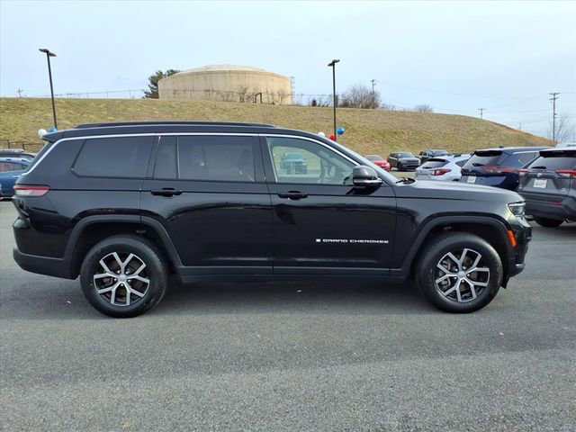 Used 2024 Jeep Grand Cherokee L Limited w/ Luxury Tech Group II image 3