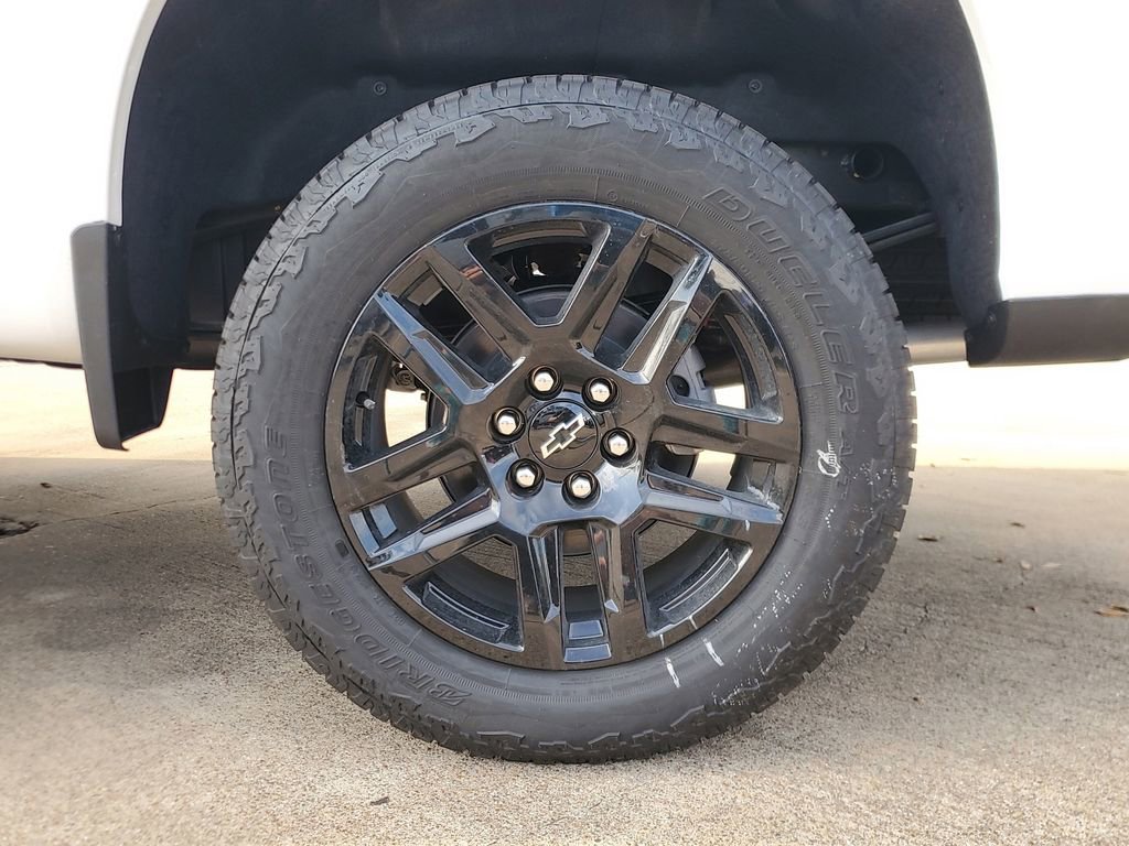 New 2026 Chevrolet Silverado 1500 Custom Trail Boss w/ LPO, Dark Essentials Package image 8