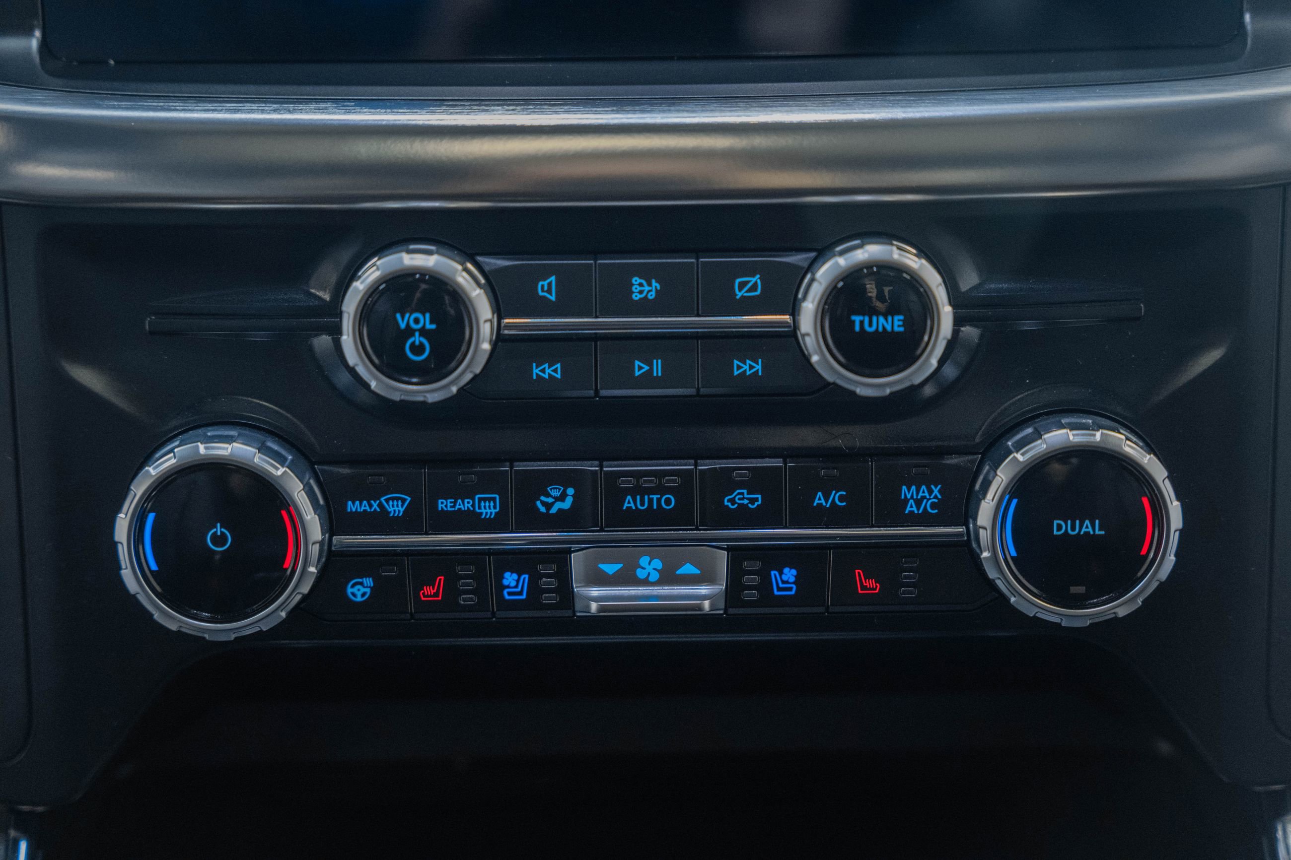 Certified 2023 Ford F150 Lariat w/ Equipment Group 502A High image 32