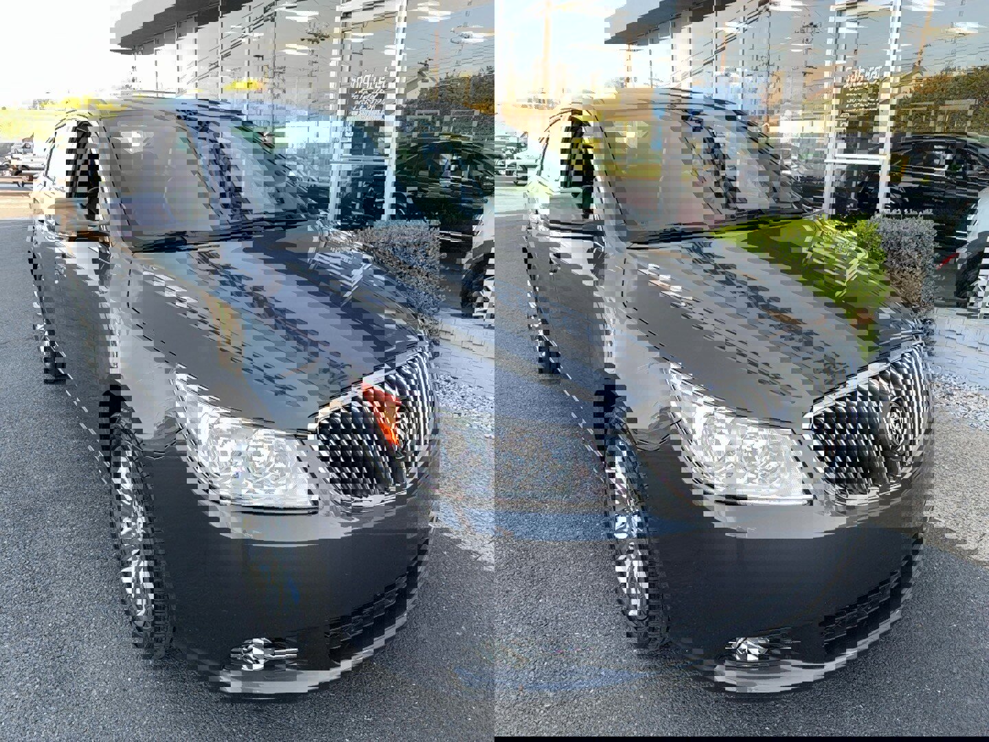 Used 2013 Buick LaCrosse Leather image 2