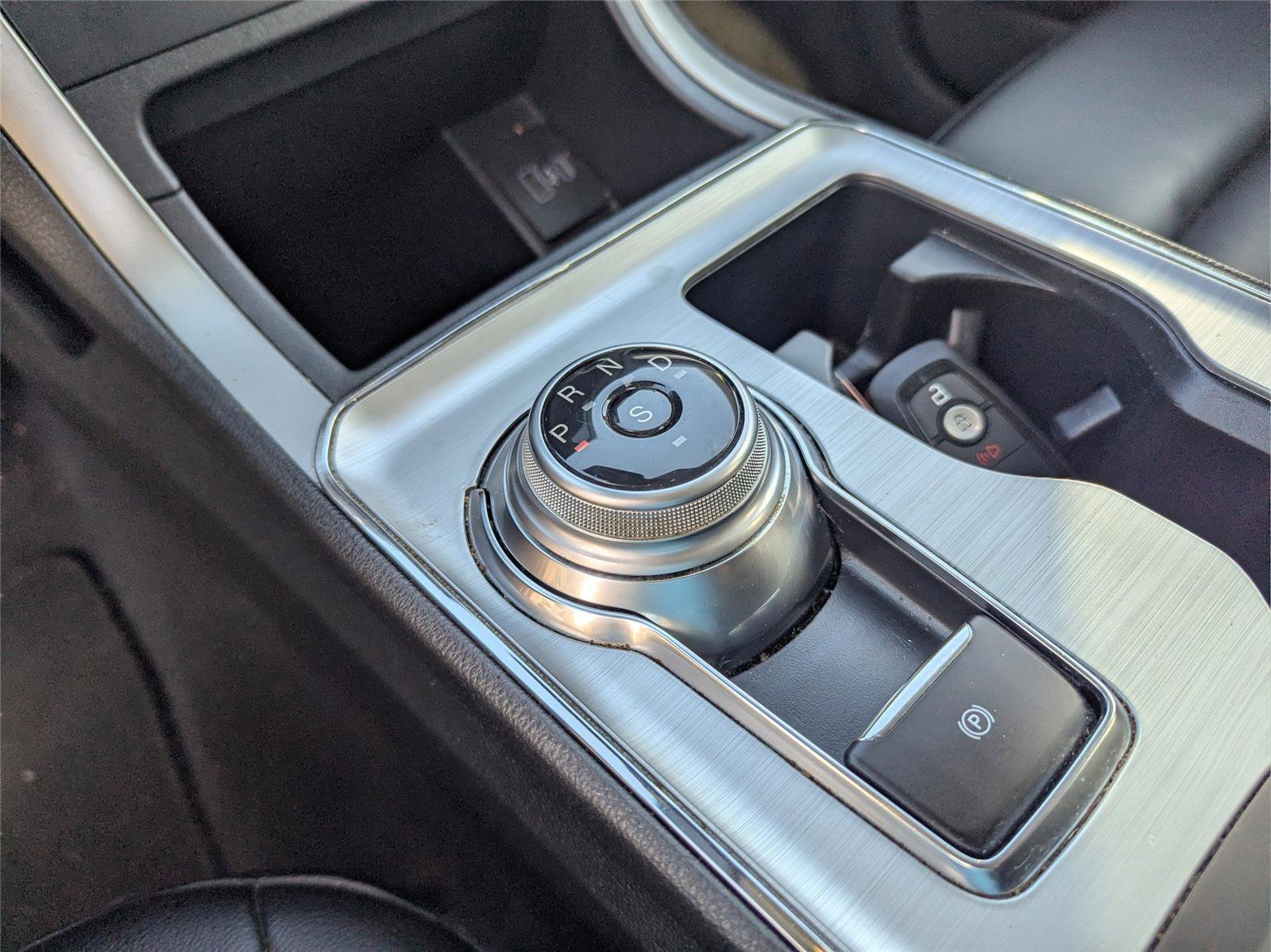 Used 2022 Ford Edge SEL image 18