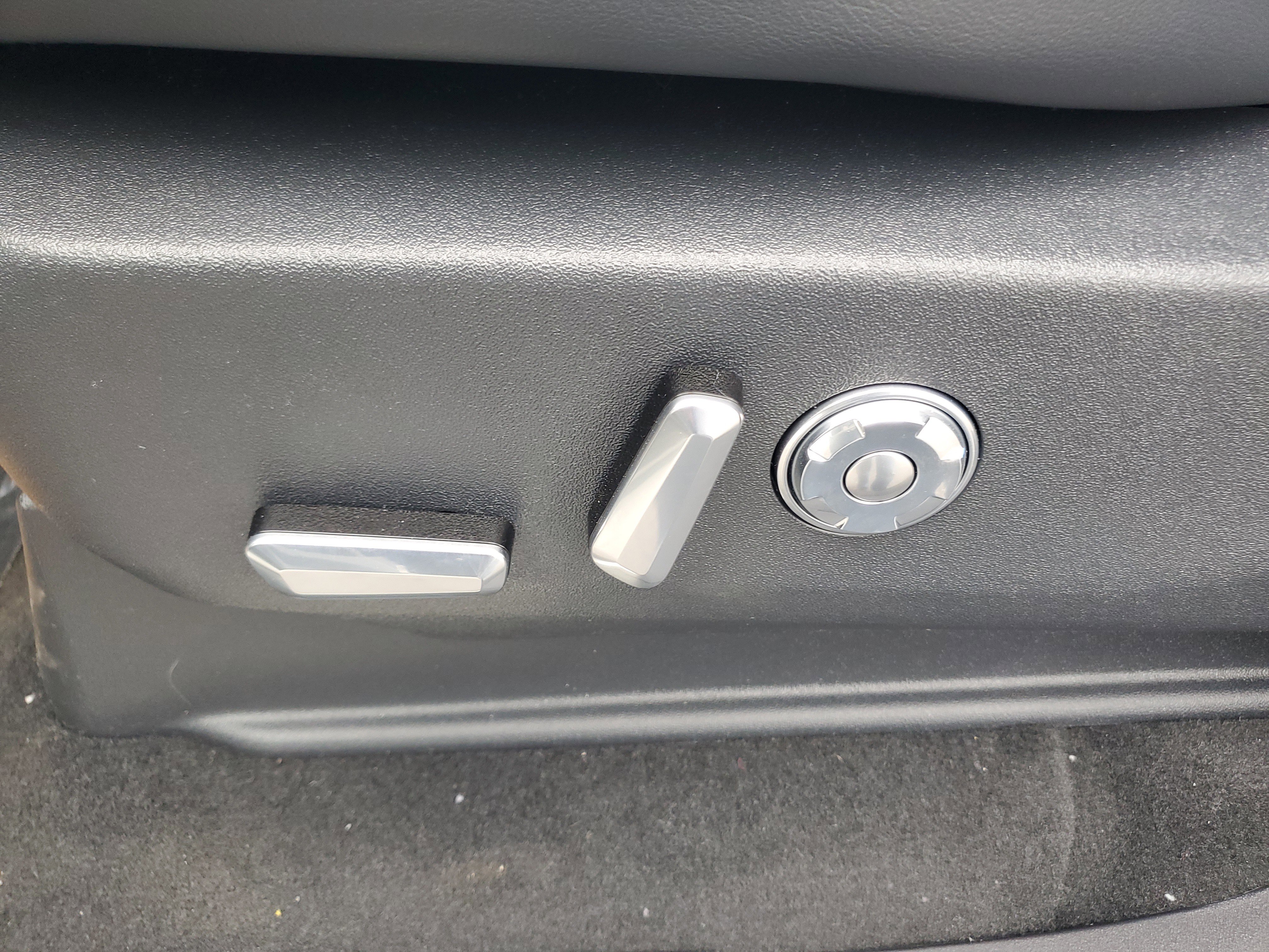 New 2026 Lincoln Navigator L Black Label AWD/4WD image 13