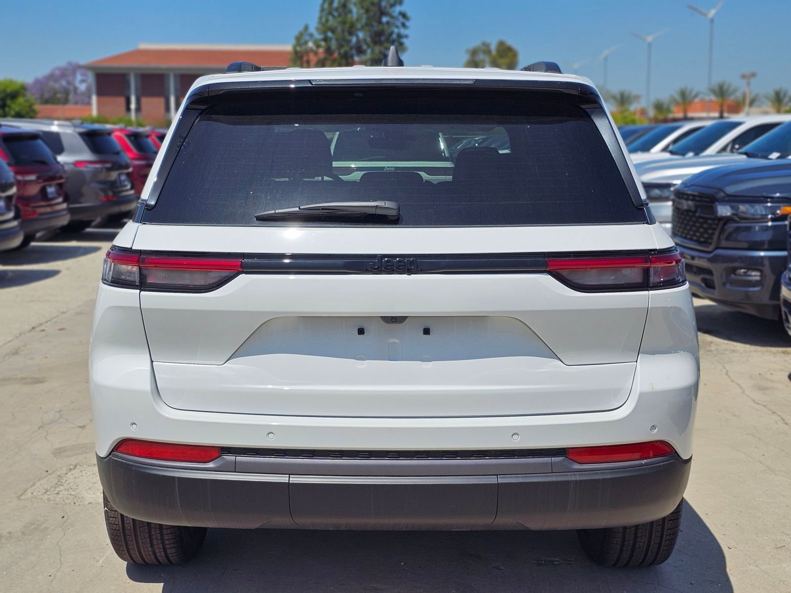 New 2026 Jeep Grand Cherokee Limited w/ Limited Altitude Package RWD image 6