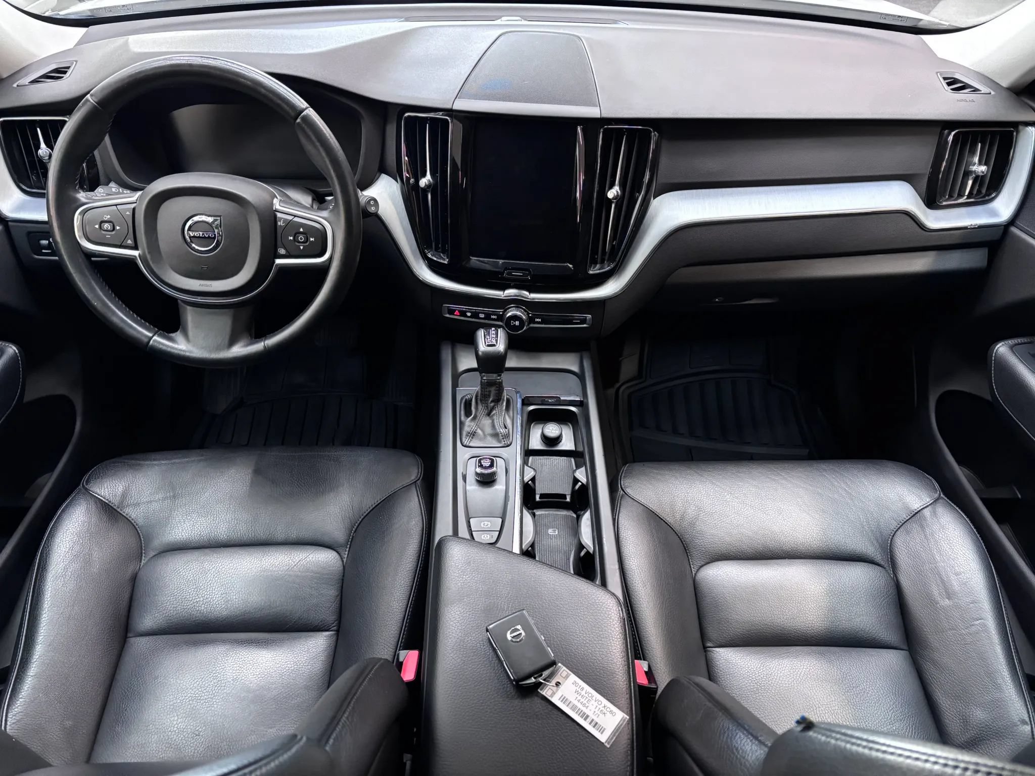 Used 2018 Volvo XC60 T6 Momentum w/ Vision Package AWD/4WD image 11
