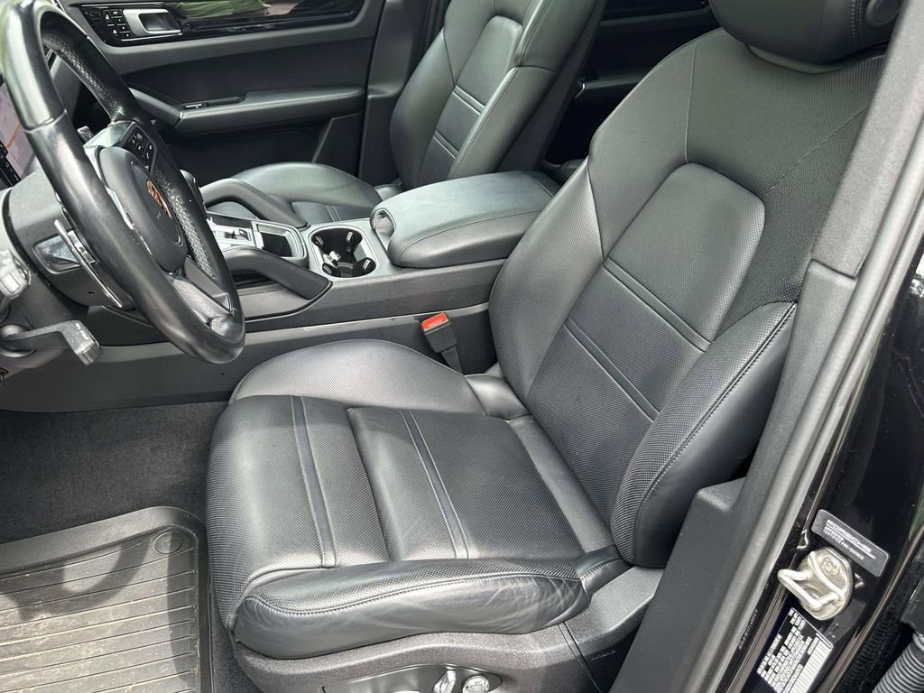 Certified 2019 Porsche Cayenne S AWD/4WD image 12