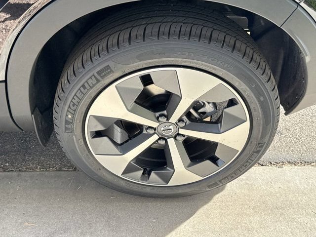 Certified 2025 Volvo XC40 B5 Core w/ Protection Package Premier AWD/4WD image 9