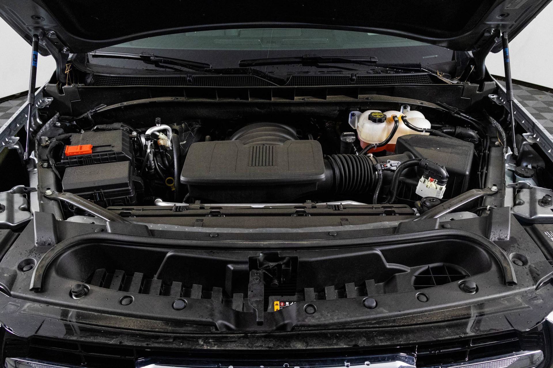 Used 2025 GMC Yukon Elevation image 46