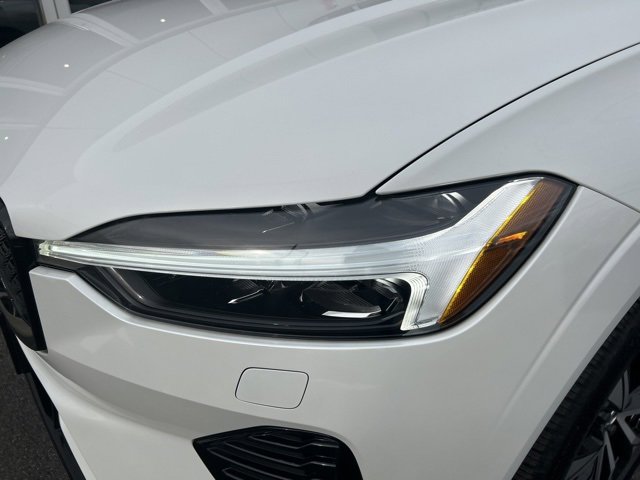 Certified 2025 Volvo XC60 B5 Plus image 8