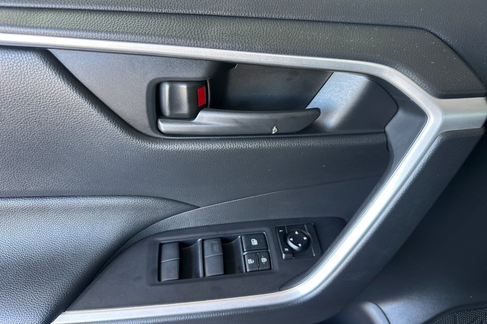 Certified 2025 Toyota RAV4 LE image 13