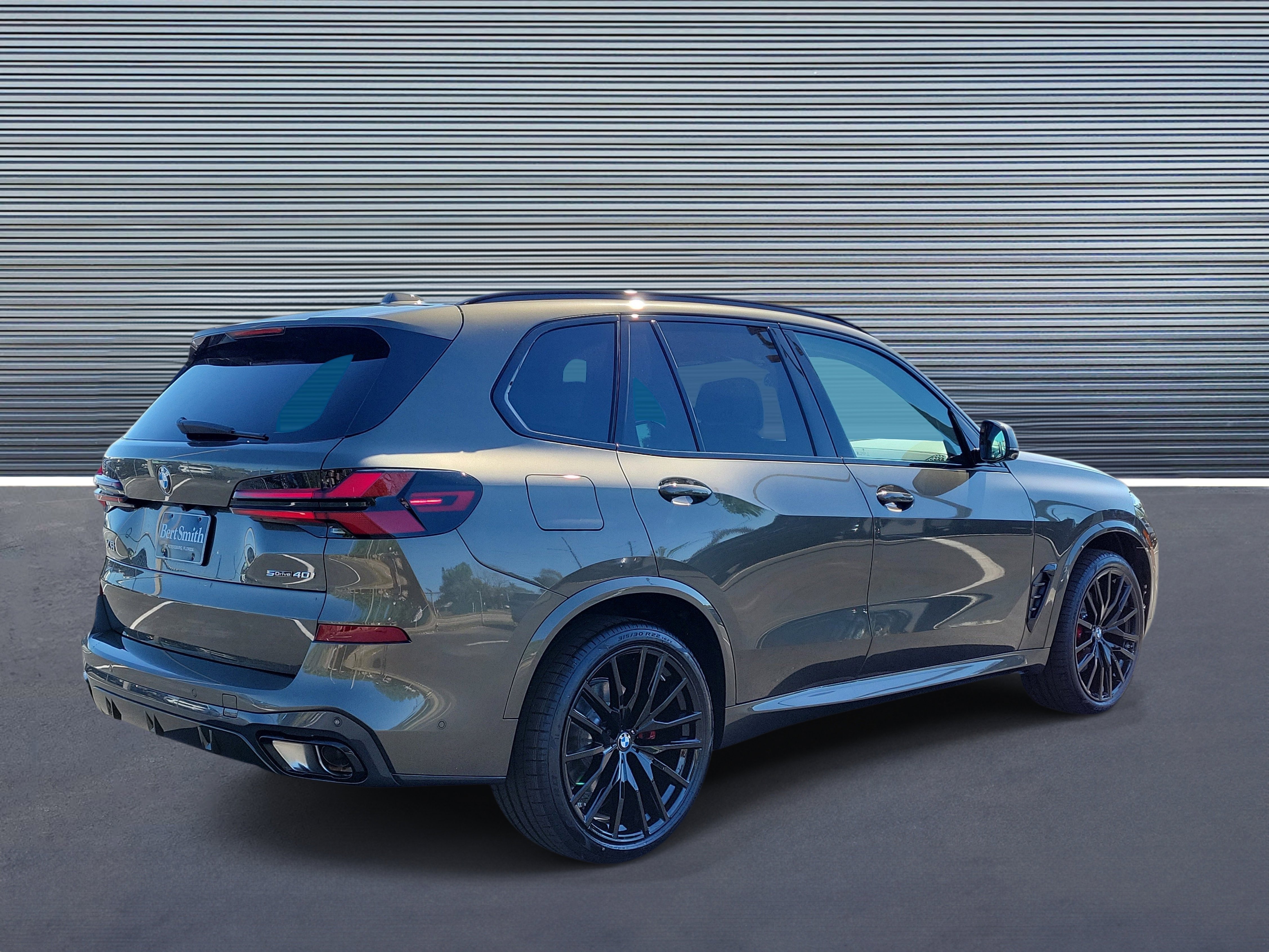 New 2026 BMW X5 sDrive40i w/ M Sport Package image 3
