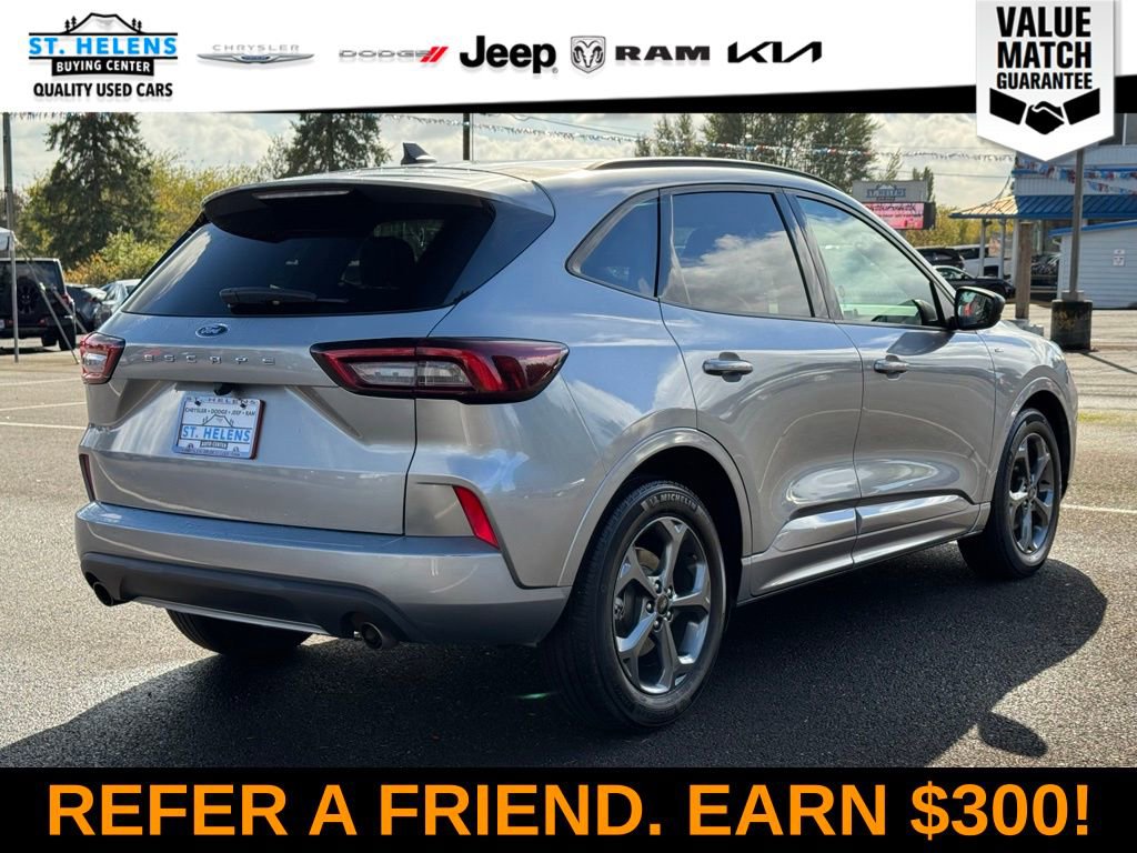 Used 2023 Ford Escape ST-Line w/ Cold Weather Package image 9