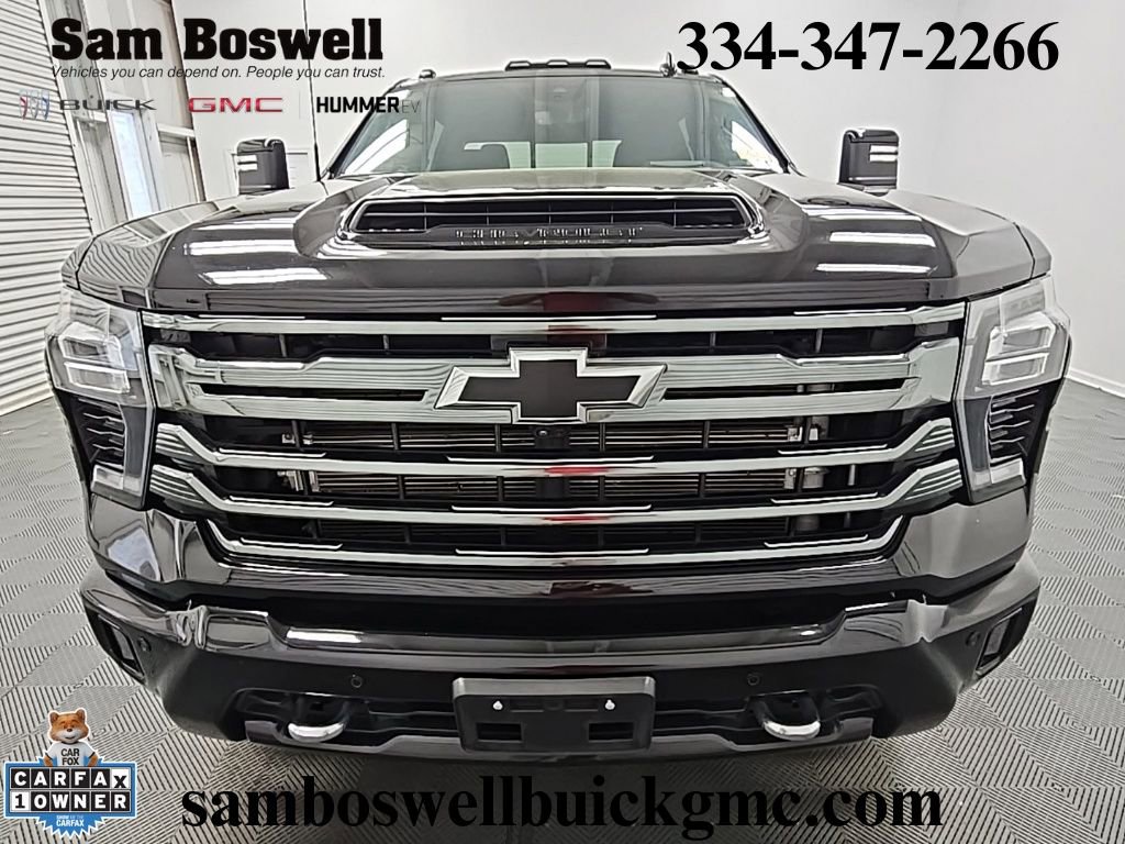 Used 2024 Chevrolet Silverado 3500 High Country w/ High Country Premium Package image 3