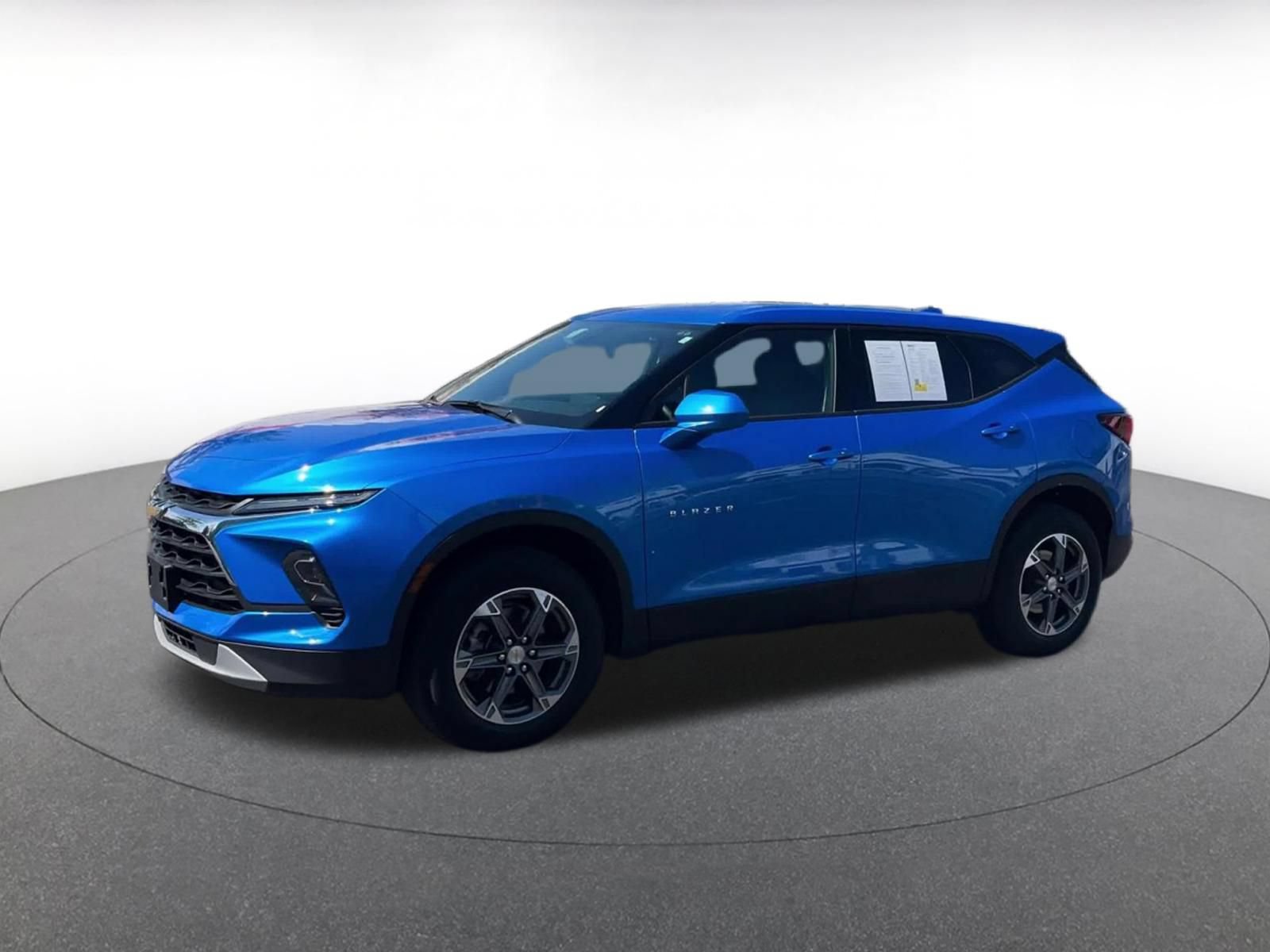 Used 2025 Chevrolet Blazer LT FWD image 7