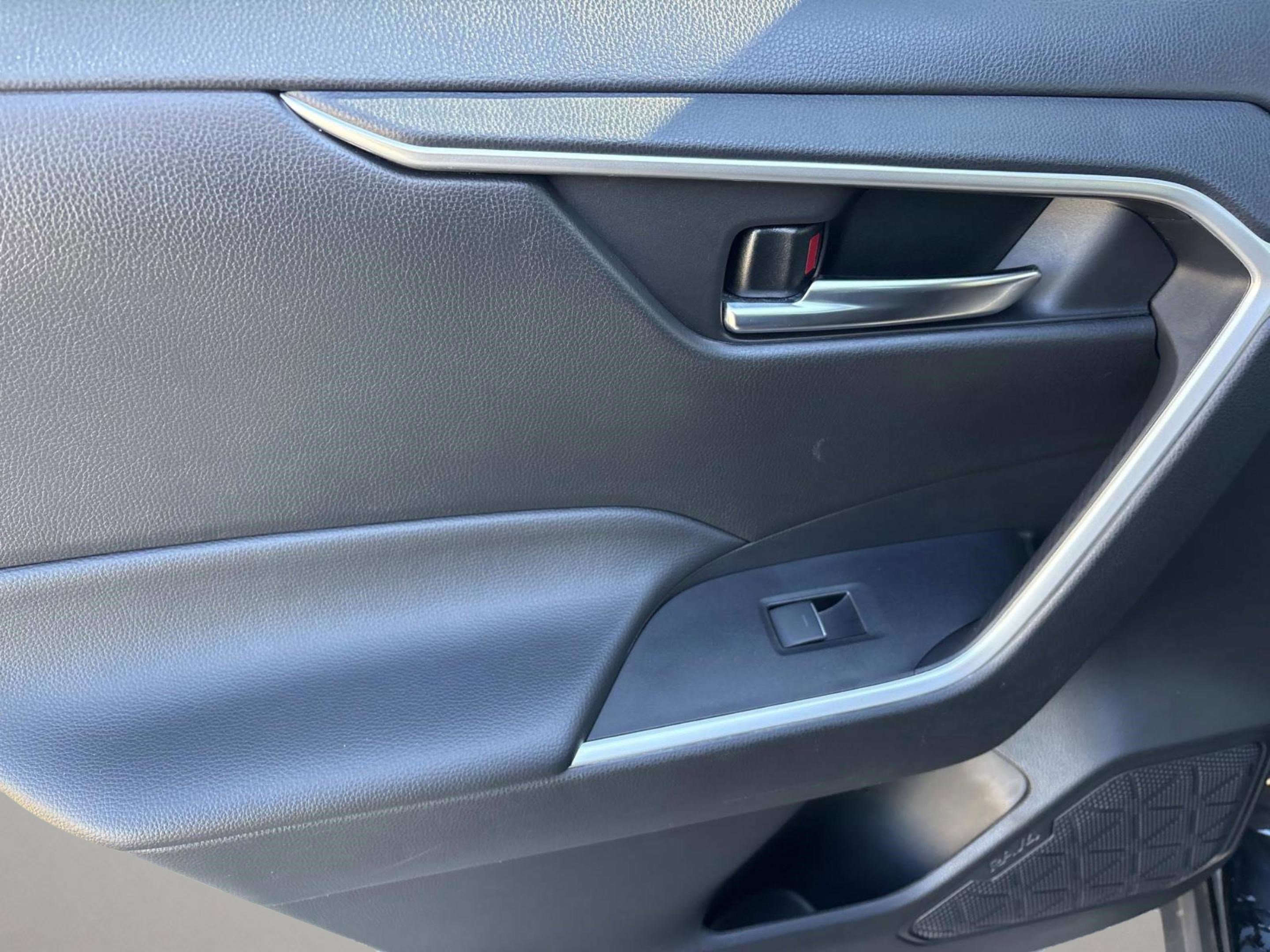 Used 2024 Toyota RAV4 XLE image 14