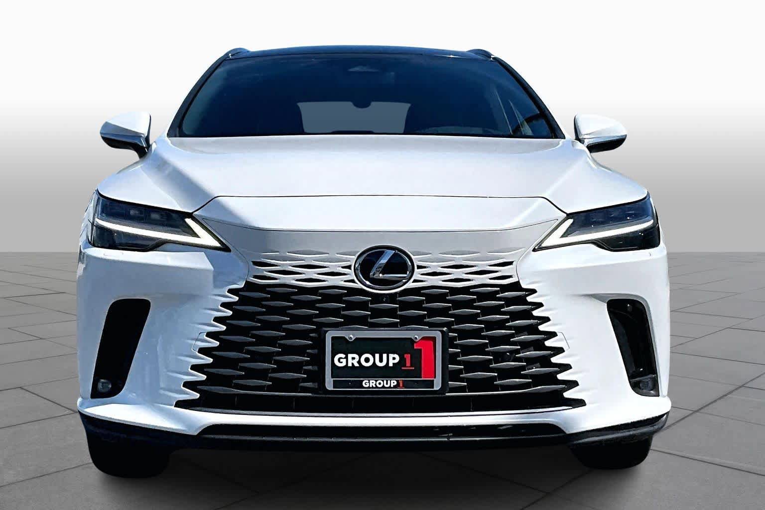 Used 2025 Lexus RX 450h Luxury w/ Convenience Package image 3