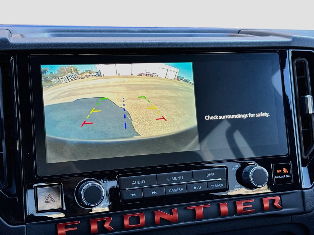 Used 2025 Nissan Frontier PRO-4X AWD/4WD image 16