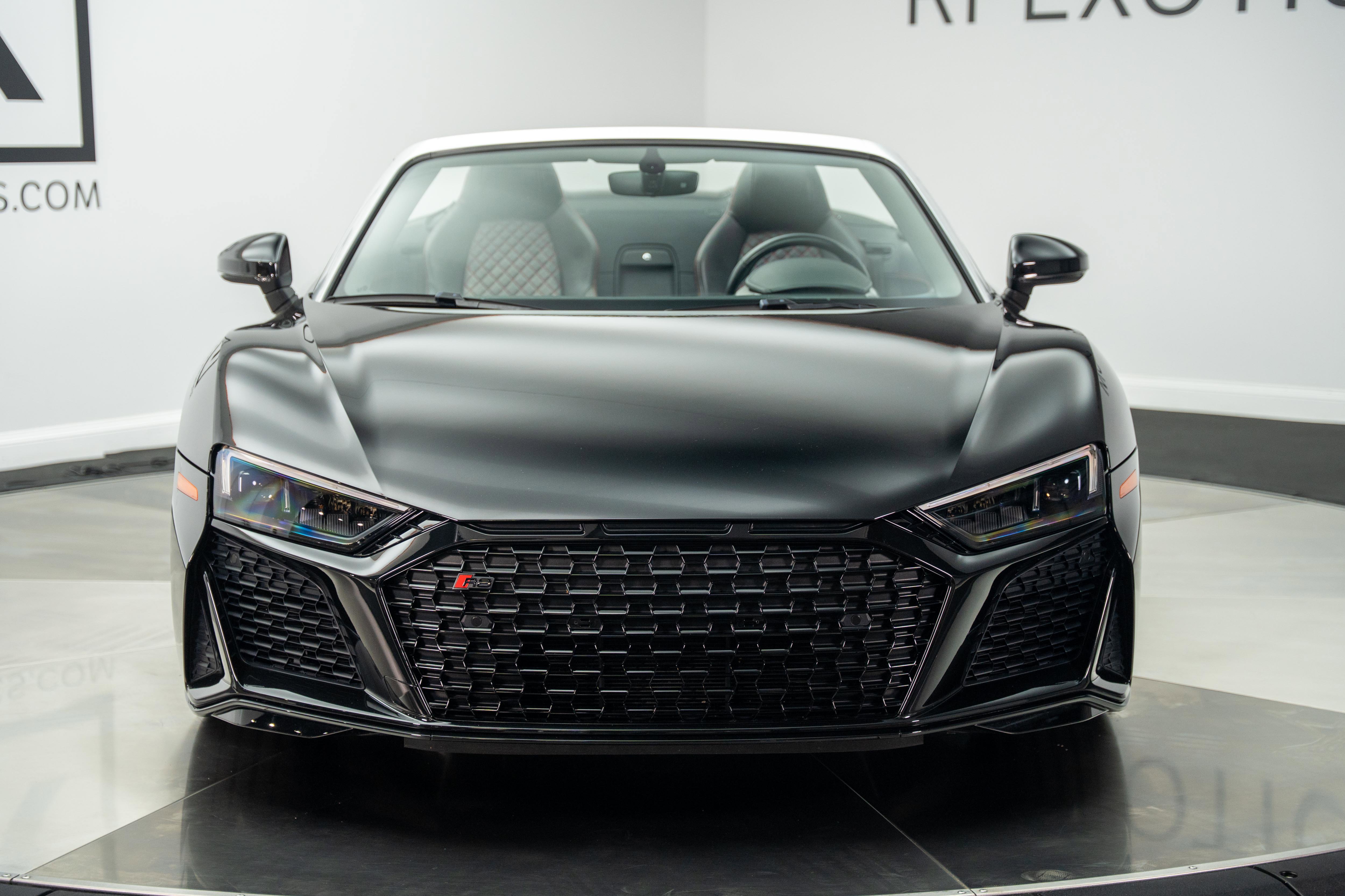 Used 2021 Audi R8 V10 w/ Premium Package RWD image 13