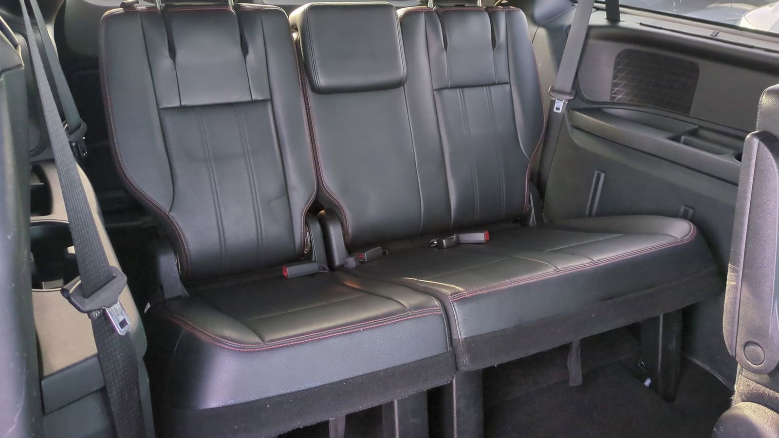 Used 2013 Dodge Grand Caravan R/T w/ Trailer Tow Group image 24