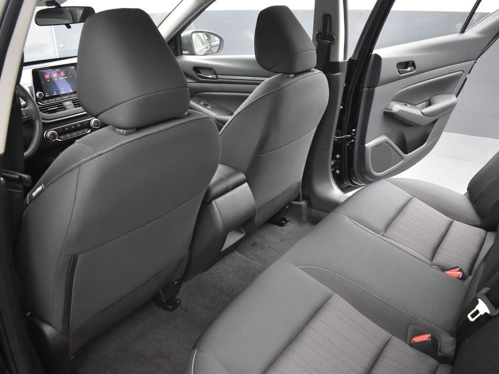 Used 2025 Nissan Altima 2.5 S image 14