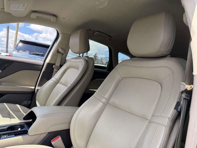 Certified 2020 Lincoln Corsair AWD w/ Equipment Group 101A image 9