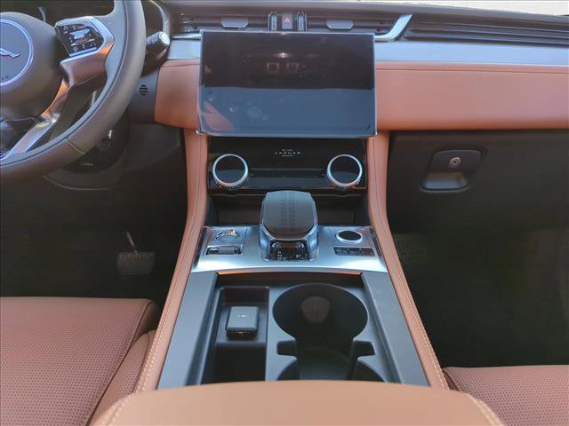 New 2025 Jaguar F-PACE R-Dynamic S image 16