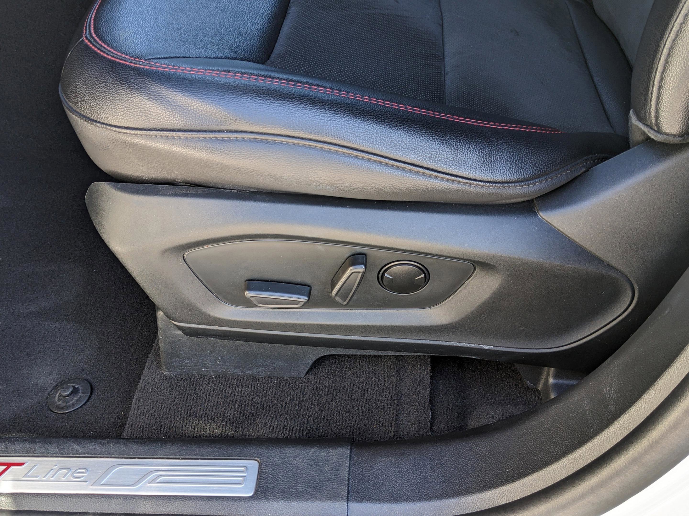 Used 2023 Ford Explorer ST-Line w/ Class IV Trailer Tow Package image 18