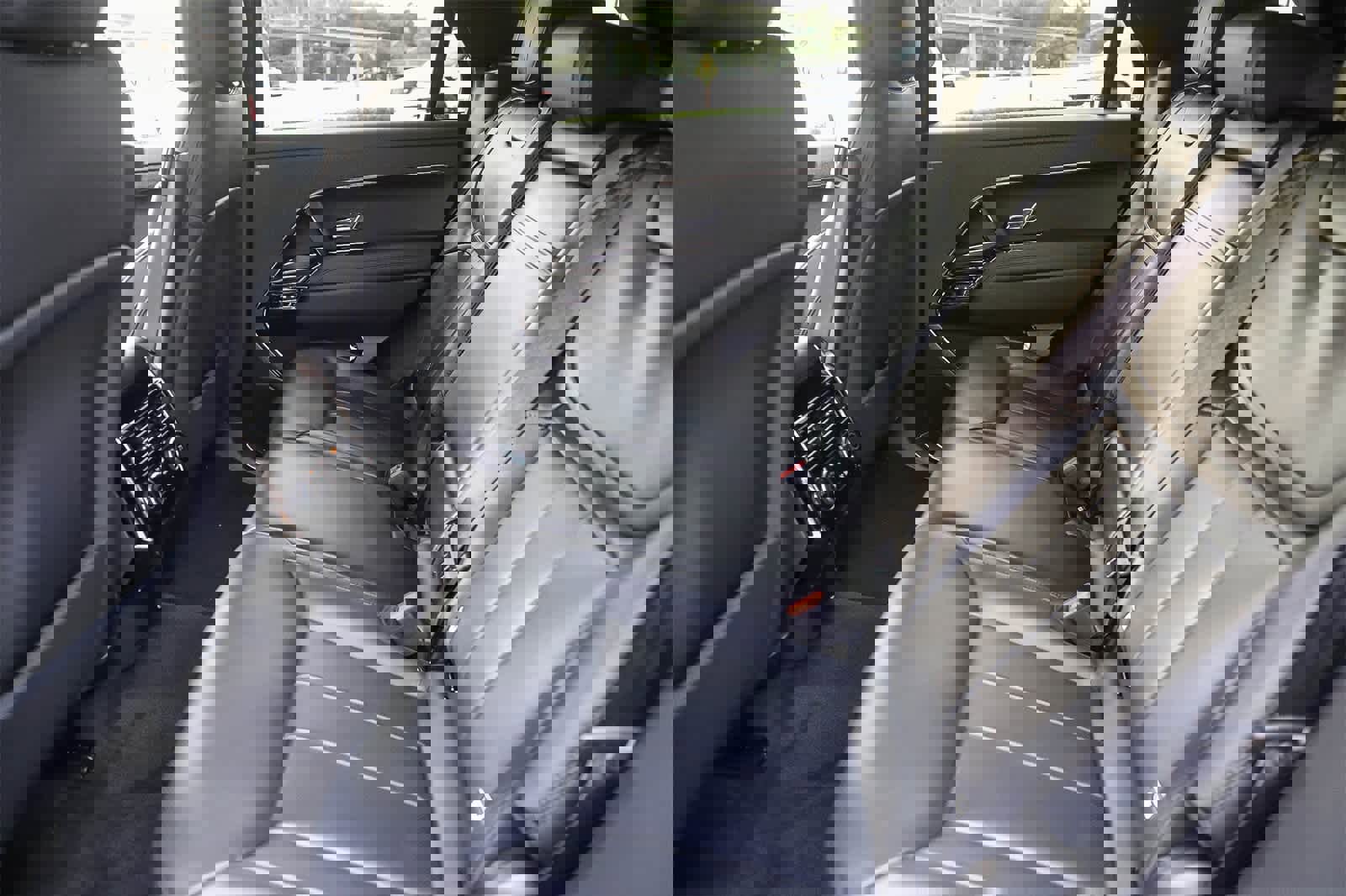 New 2026 Land Rover Range Rover Sport Dynamic SE image 16