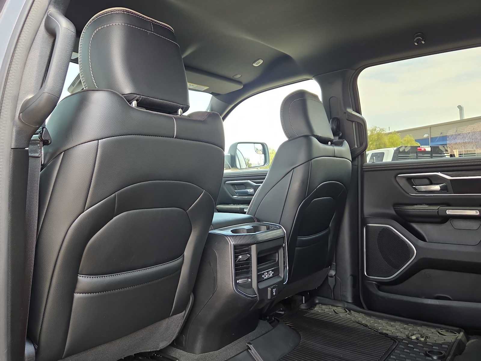 Used 2023 RAM 1500 Laramie AWD/4WD image 15