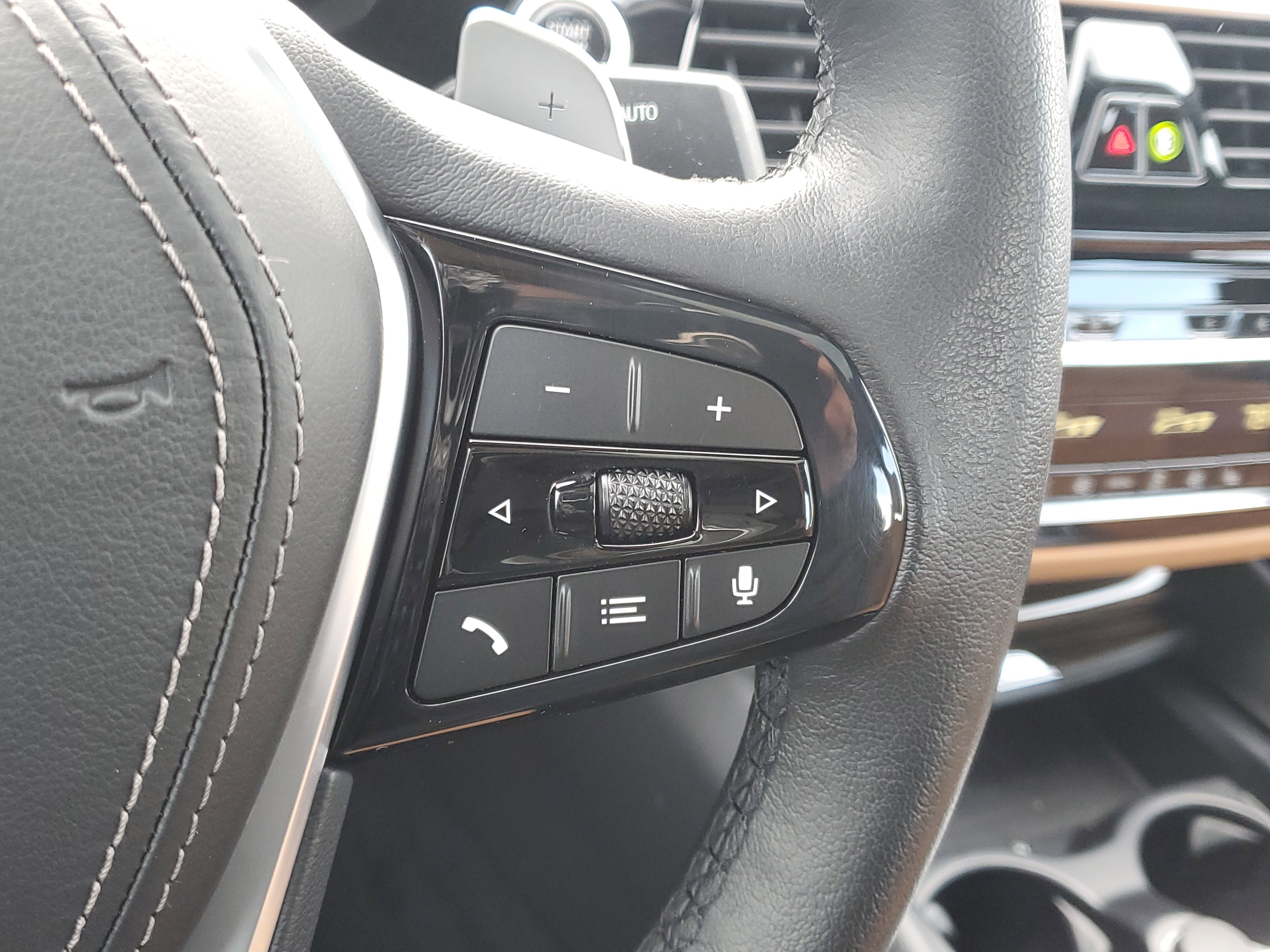 Used 2023 BMW 530i xDrive 530i xDrive w/ Premium Package image 13