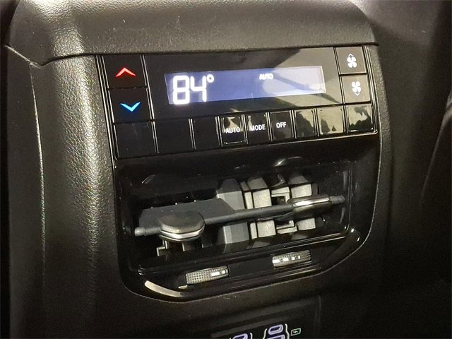 Used 2022 Jeep Grand Cherokee L Laredo w/ Luxury Tech Group I image 15