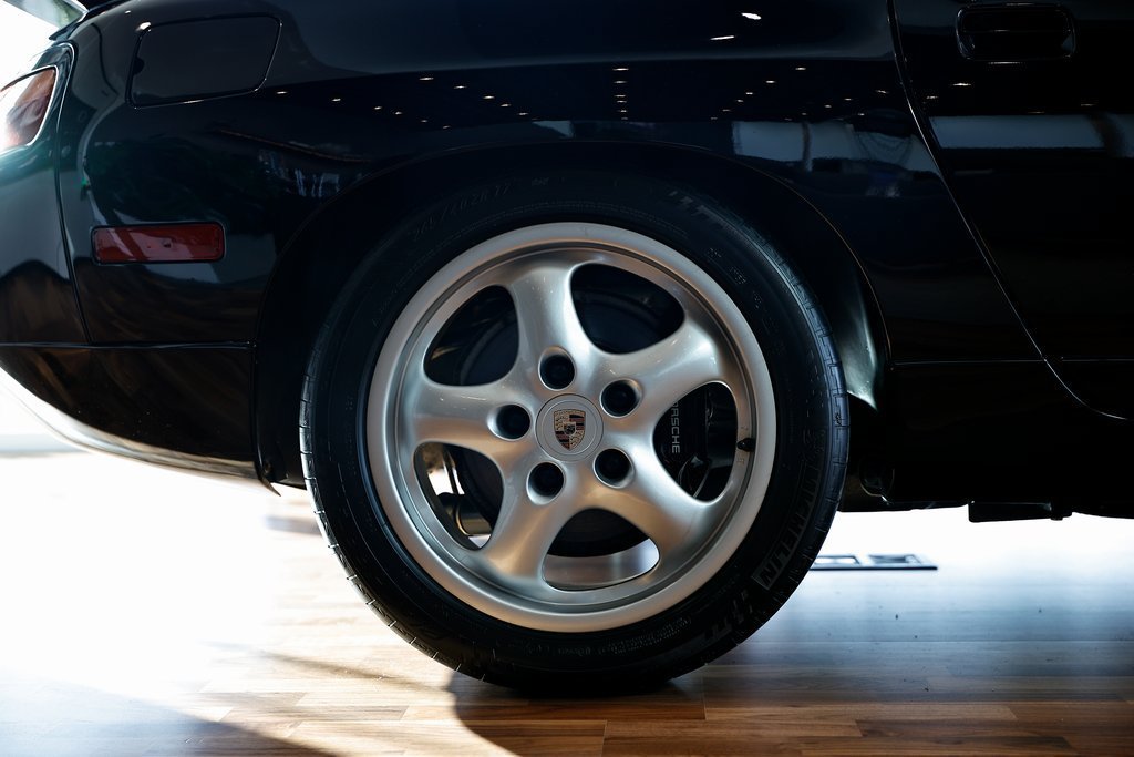 Used 1994 Porsche 928 GTS RWD image 6