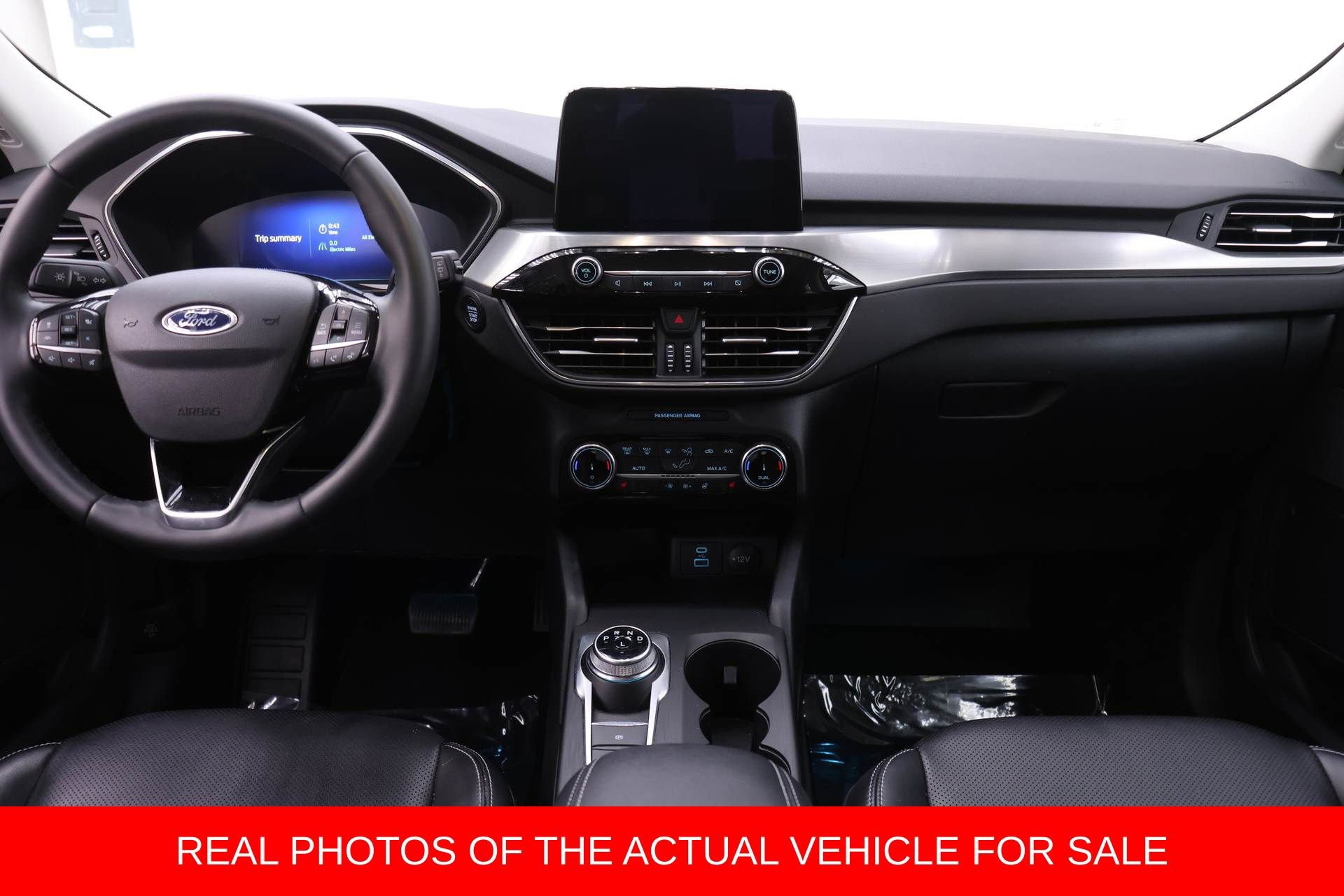 Used 2022 Ford Escape Titanium image 5