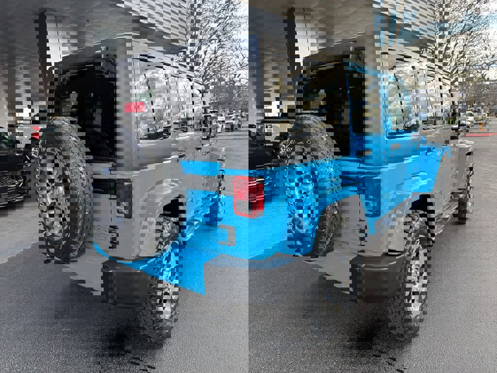 Used 2018 Jeep Wrangler Unlimited Sahara image 12