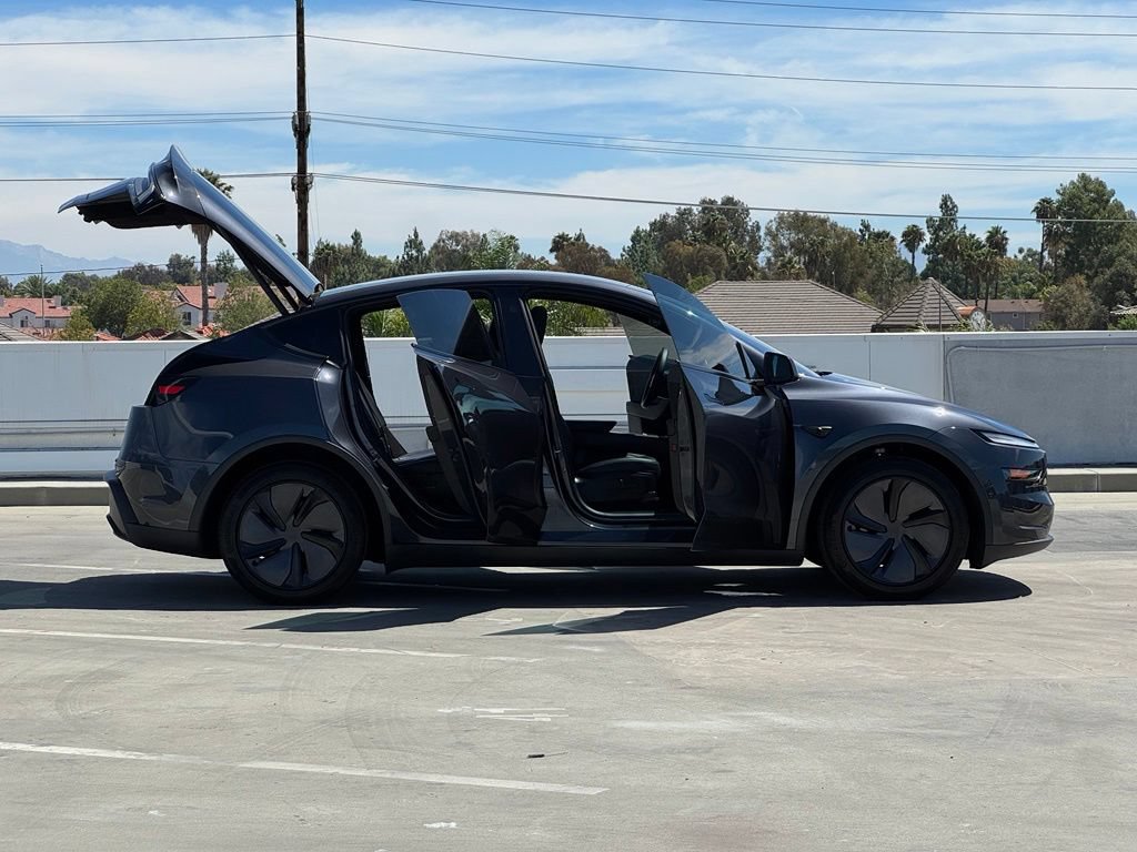 Used 2026 Tesla Model Y Long Range AWD/4WD image 43