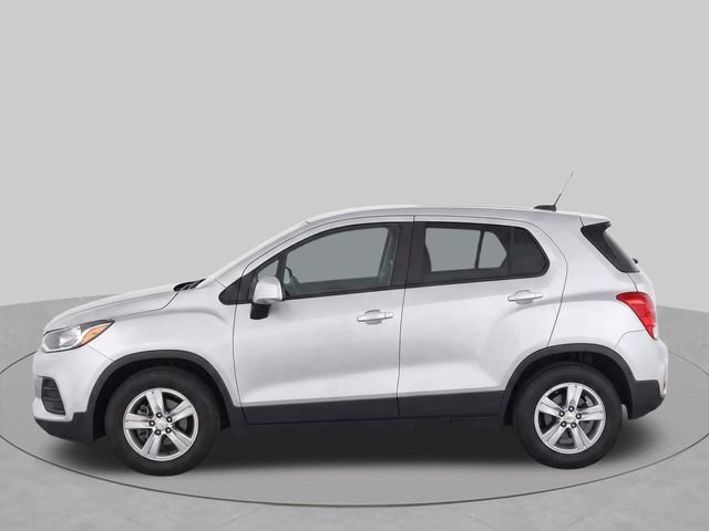 Used 2021 Chevrolet Trax LS w/ Tint and Cruise Package AWD/4WD image 7