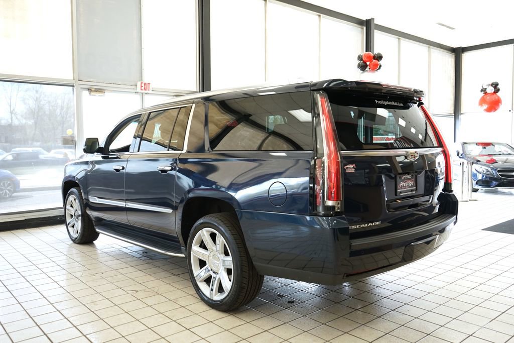 Used 2017 Cadillac Escalade ESV Luxury image 6