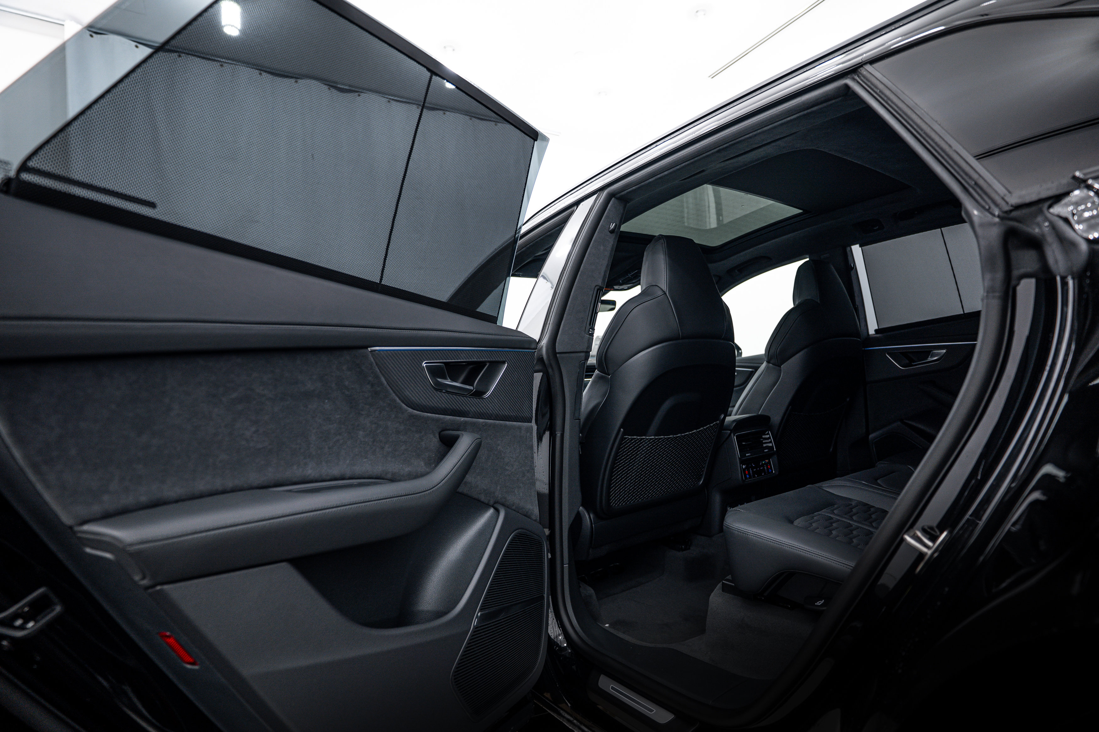 New 2026 Audi RS Q8 performance image 18