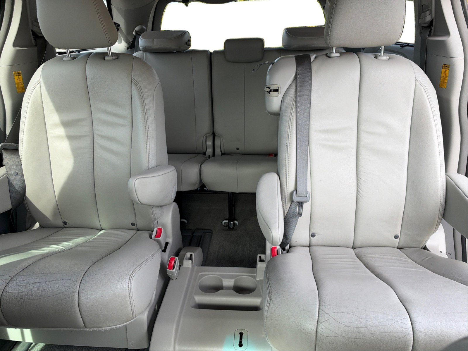 Used 2014 Toyota Sienna XLE FWD image 14
