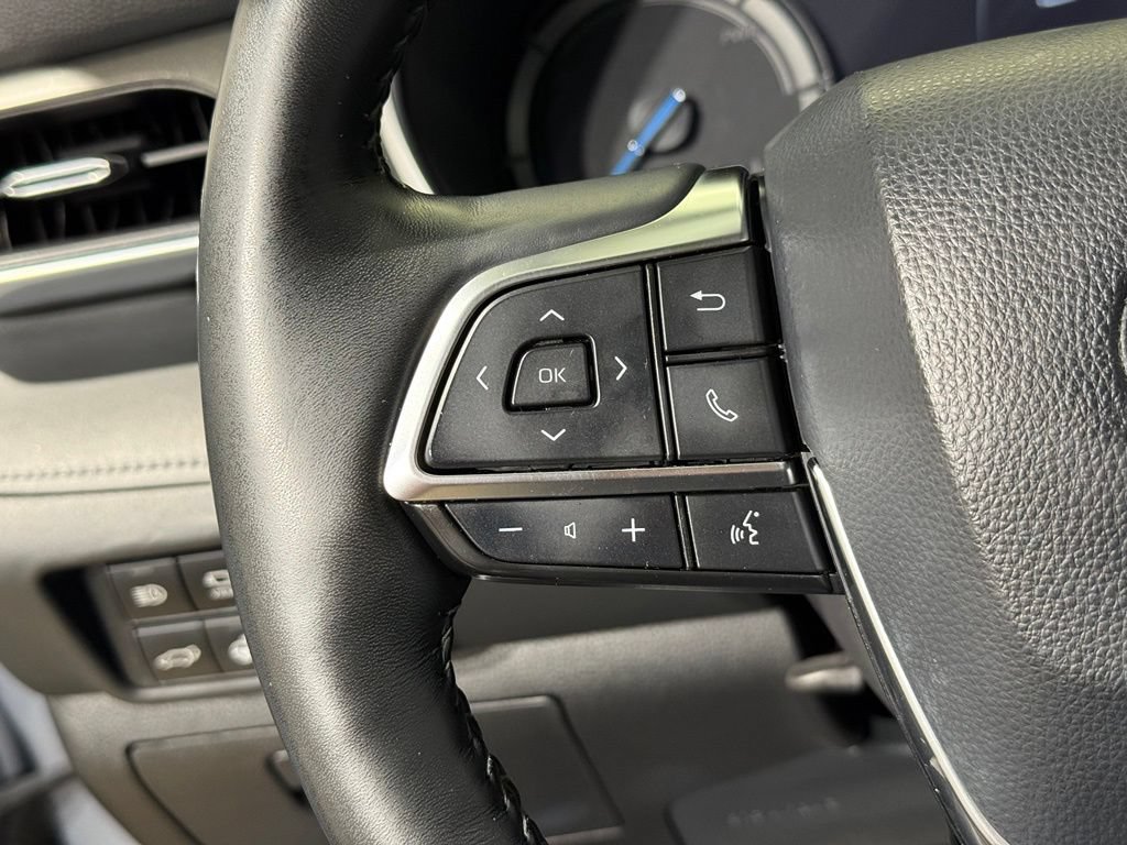 Certified 2021 Toyota Highlander Limited AWD/4WD image 27