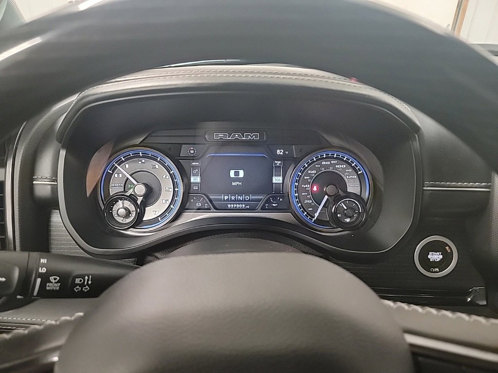Used 2022 RAM 1500 Limited w/ Body-Colour Bumper Group image 16