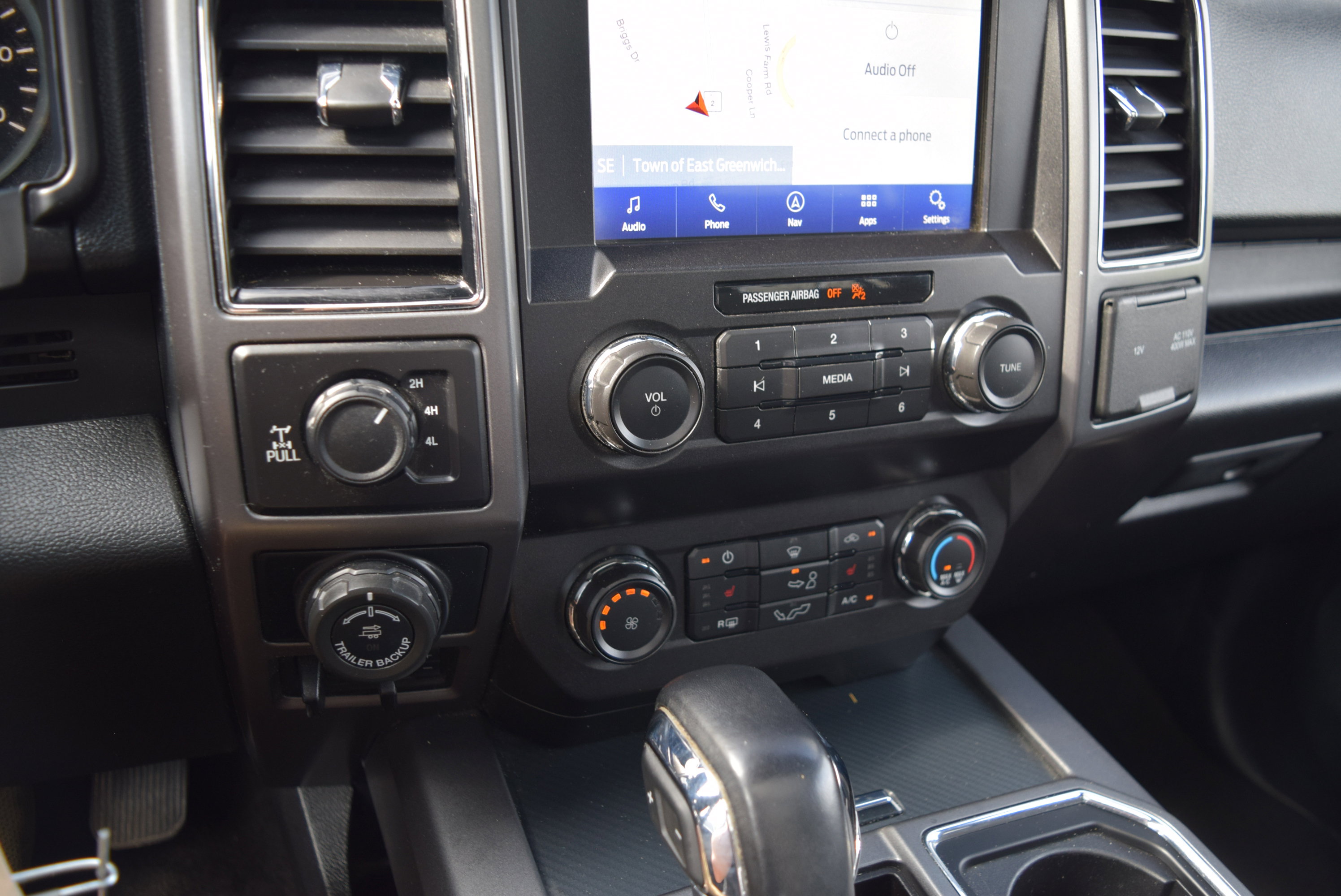 Used 2020 Ford F150 XLT w/ Equipment Group 302A Luxury AWD/4WD image 18