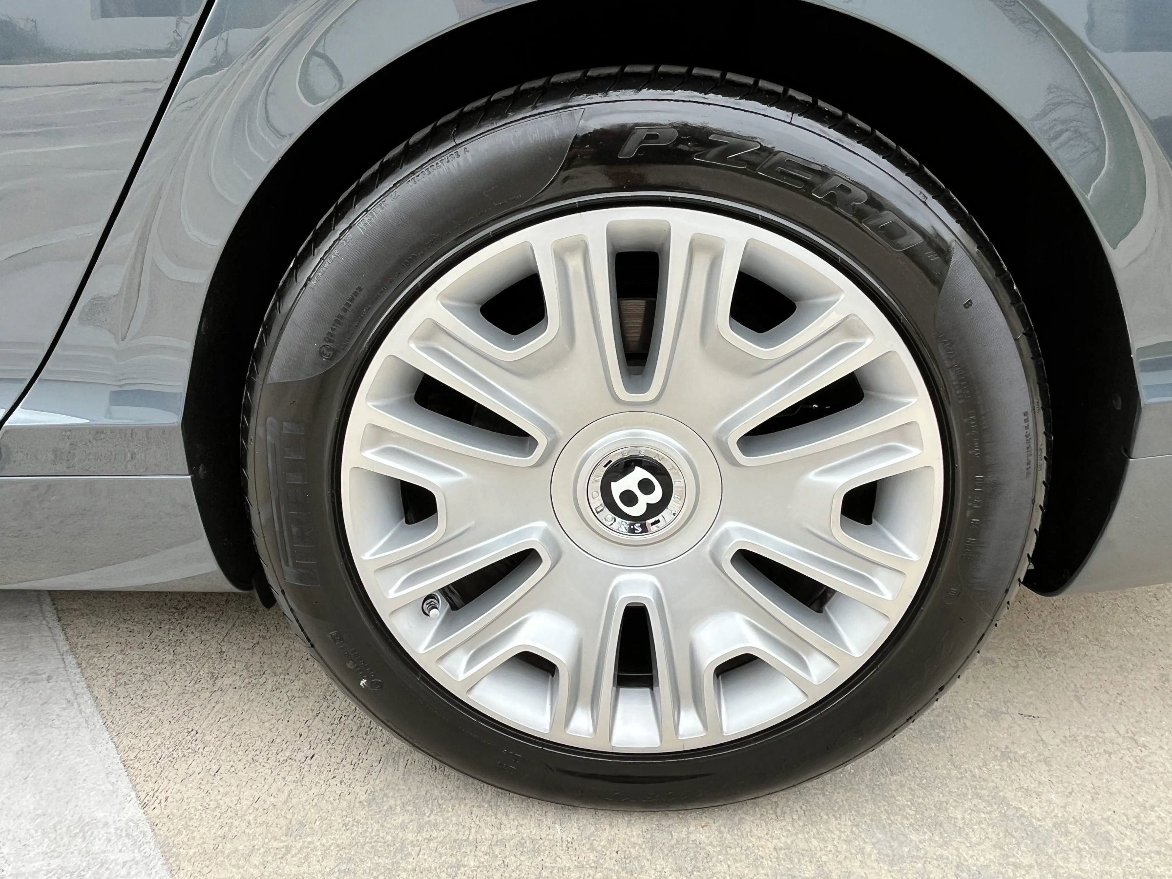 Used 2015 Bentley Flying Spur W12 image 9