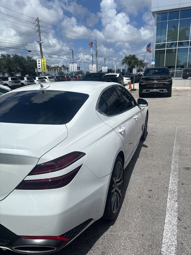 Used 2025 Genesis G70 2.5T RWD image 5
