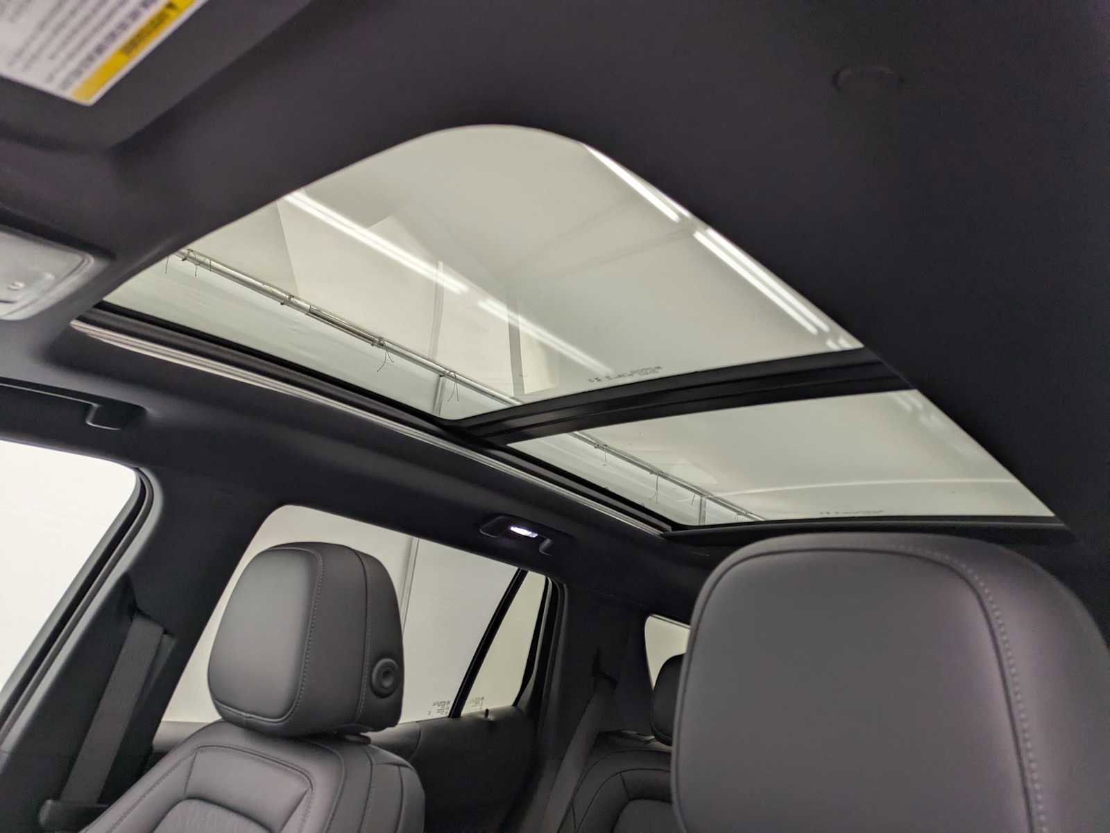 New 2026 Chevrolet Equinox LT w/ Convenience Package II AWD/4WD image 19