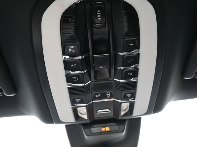 Used 2017 Porsche Macan GTS w/ Premium Package Plus image 46