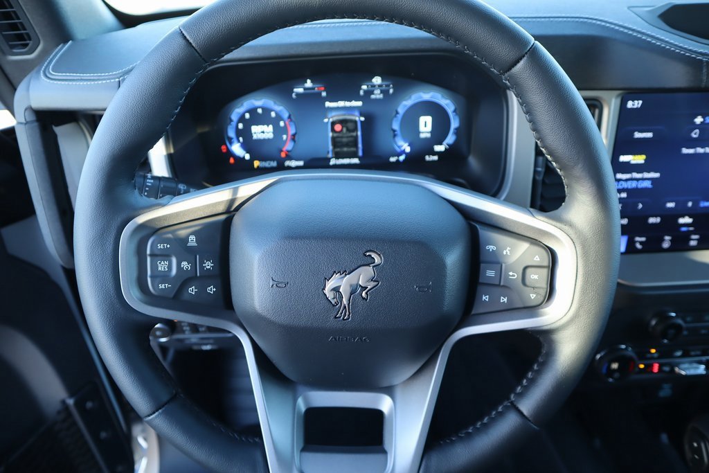 New 2025 Ford Bronco Outer Banks image 12