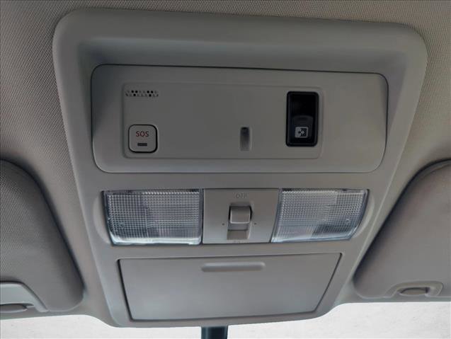 Used 2016 Nissan Titan SL image 24