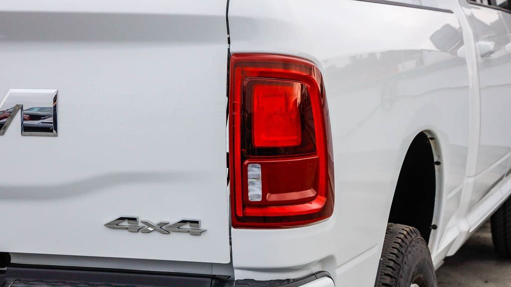 Used 2026 RAM 2500 Laramie AWD/4WD image 10