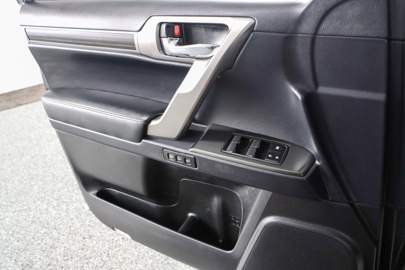 Used 2023 Lexus GX 460 Premium w/ Premium Package image 23