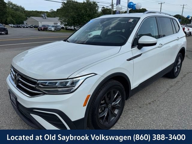 Certified 2023 Volkswagen Tiguan SE w/ Panoramic Sunroof Package AWD/4WD image 1